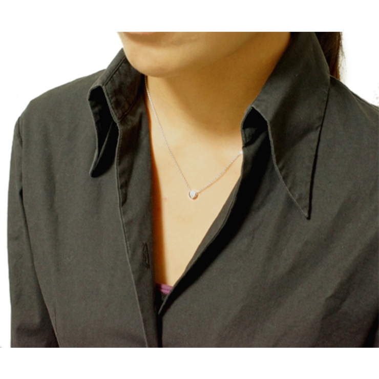 しっかりした枠にジルコニアをセットした王道スタイルのペンダントネックレス | アクセサリーショップPIENA | 詳細画像3