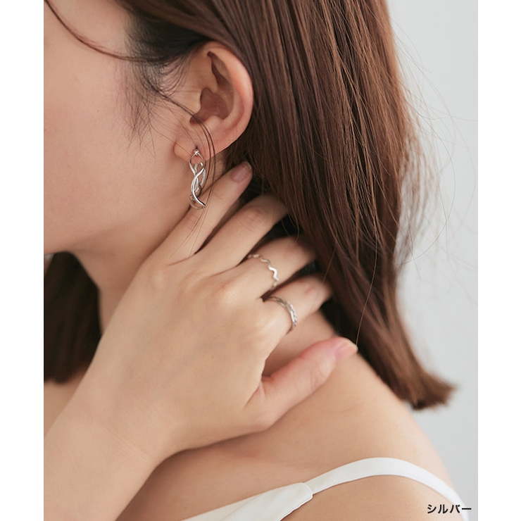 ウェーブメタルフープピアス ピアス メタル[品番：PRTW0004989