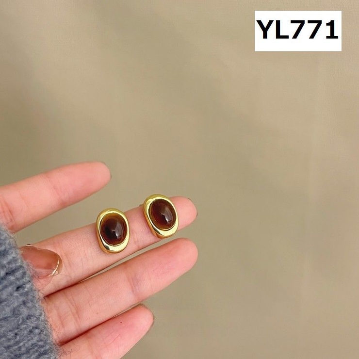 スタッドピアス アクセサリー 琥珀色 | PlusNao | 詳細画像2 