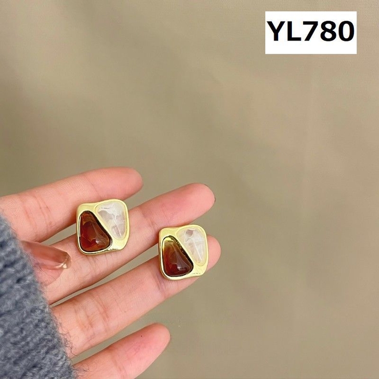 スタッドピアス アクセサリー 琥珀色 | PlusNao | 詳細画像7 