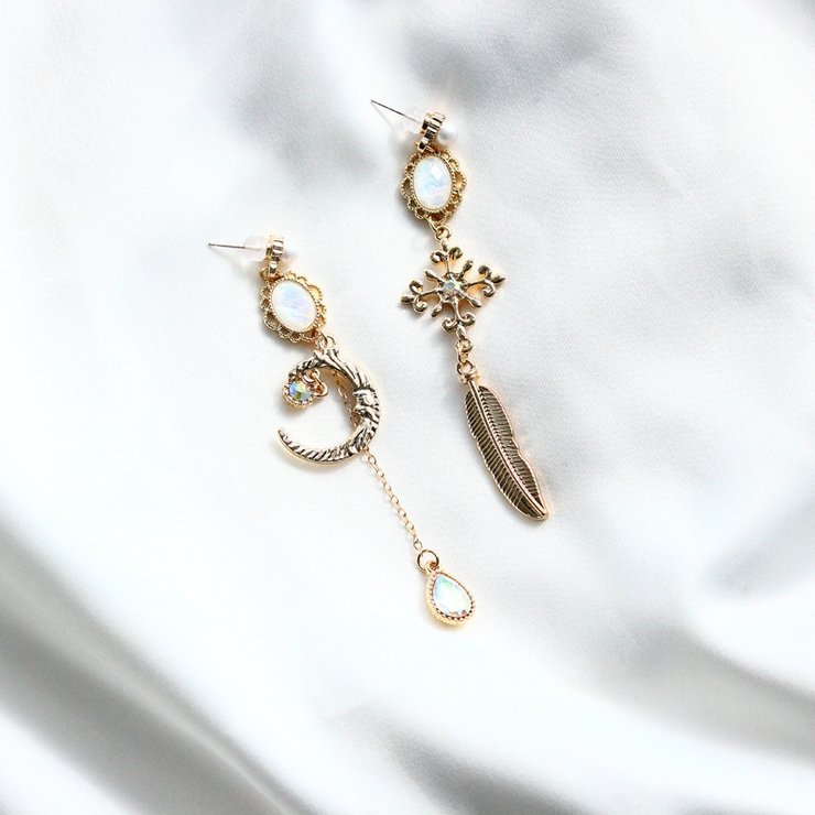 ロングピアス ロングイヤリング 左右非対称[品番：FQ000111163