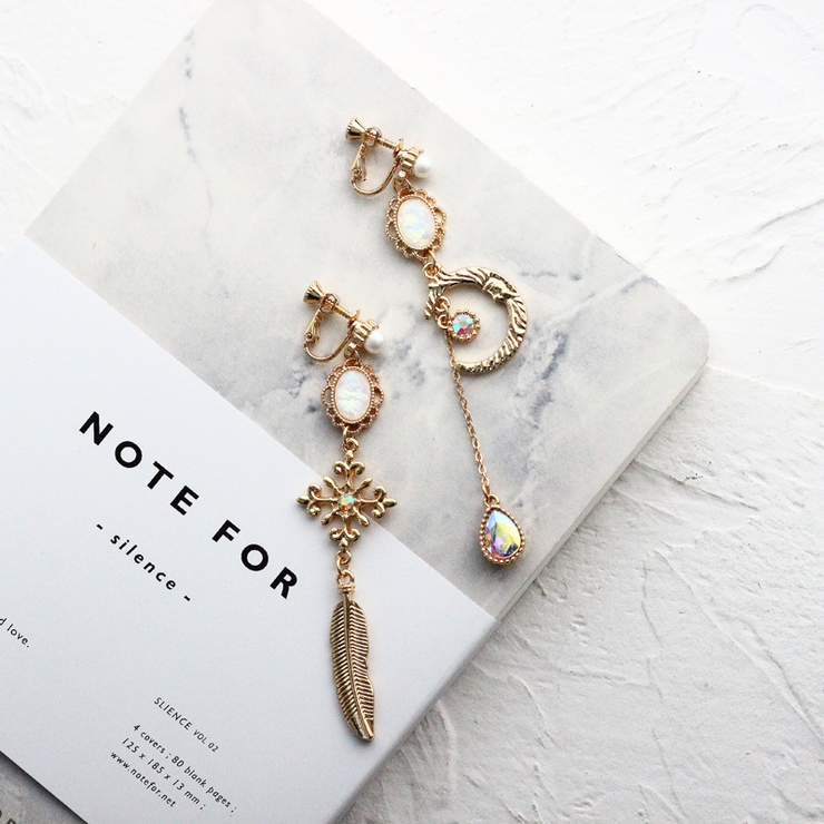 ロングピアス ロングイヤリング 左右非対称[品番：FQ000111163 