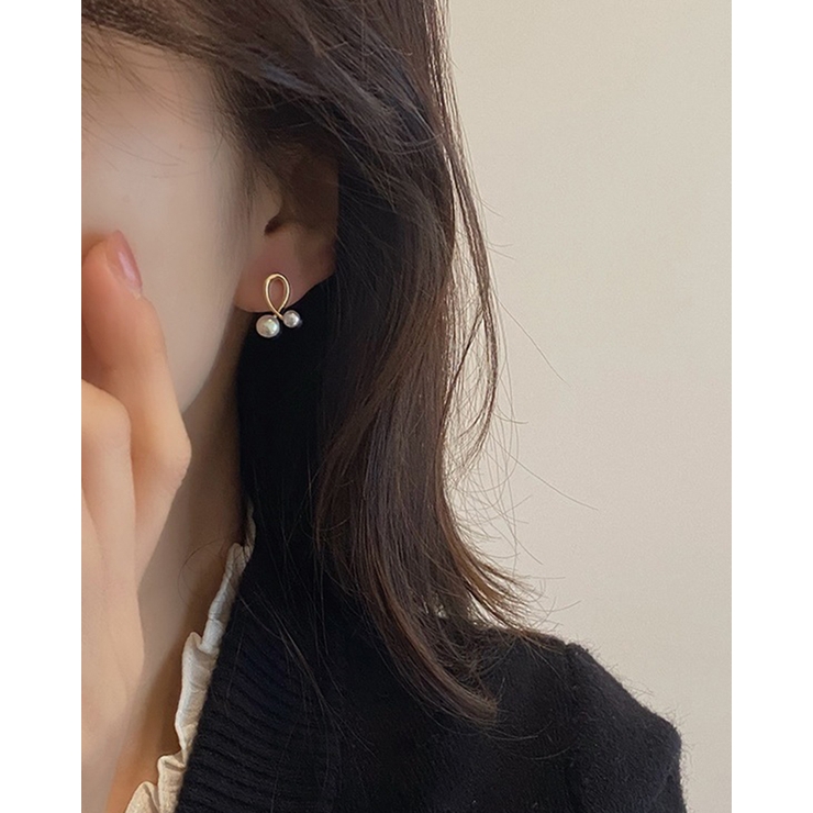 ダブルフェイクパールピアス 小ぶり かわいい おしゃれ 結婚式 上品 | RAKUku | 詳細画像3 