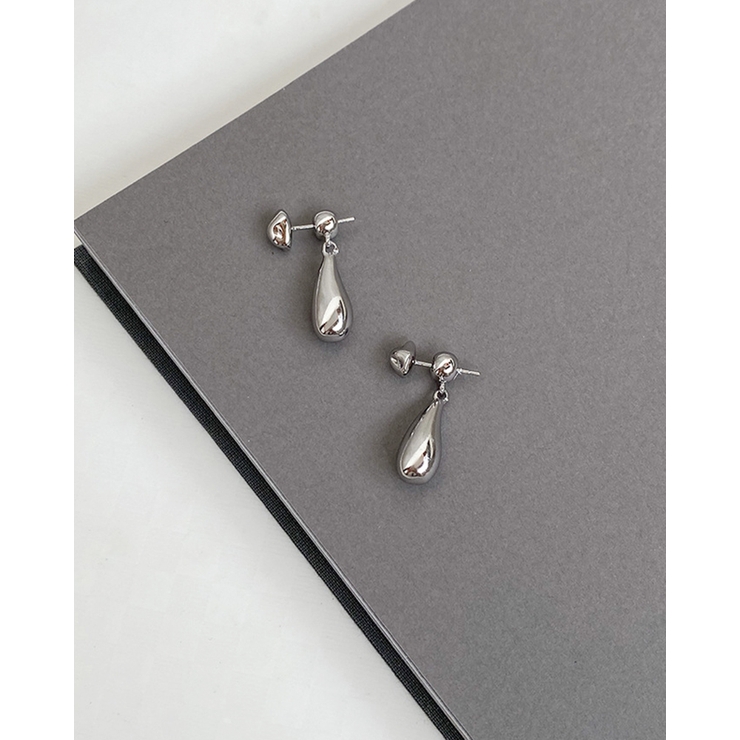 揺れる しずくピアス さりげない おしゃれ 大人 | RAKUku | 詳細画像4 