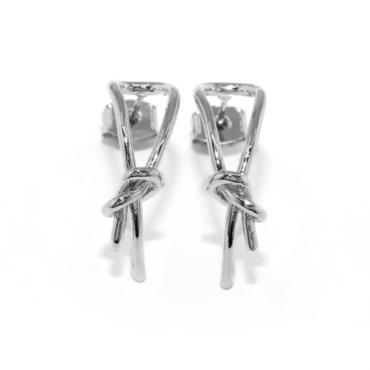 シルバー | ピアス シンプルノット結び目ひねり 金属アレルギーニッケルフリー18Kコーティン… | ボディピアス専門店凛RIN