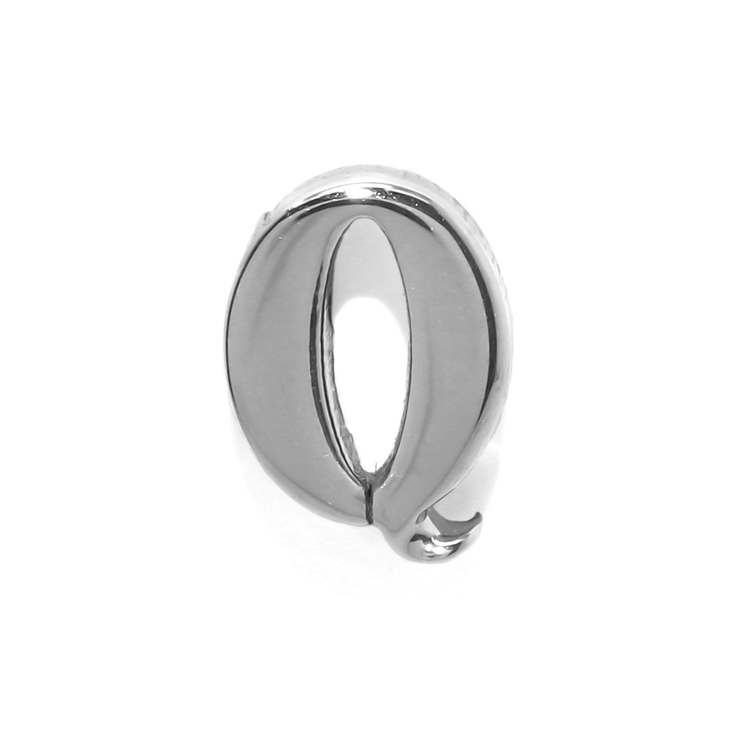 Q | 軟骨ピアス イニシャルアルファベット英字英語金属アレルギー対応スタイリッシュ ボ… | ボディピアス専門店凛RIN