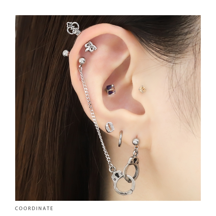軟骨ピアス 手錠チェーン個性派Wチャーム揺れるクールハロウィン ボディピアス | ボディピアス専門店凛RIN | 詳細画像4 