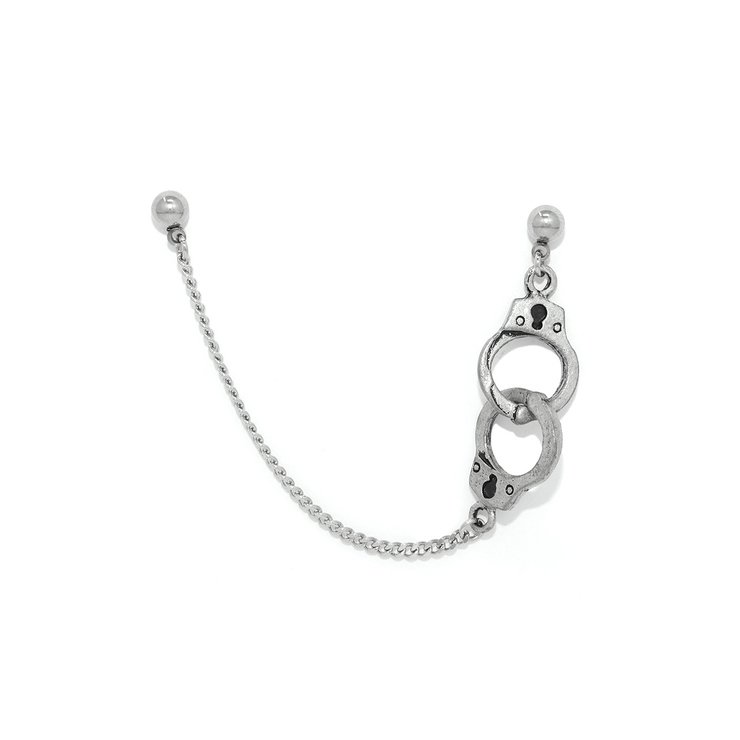 シルバー | 軟骨ピアス 手錠チェーン個性派Wチャーム揺れるクールハロウィン ボディピアス | ボディピアス専門店凛RIN