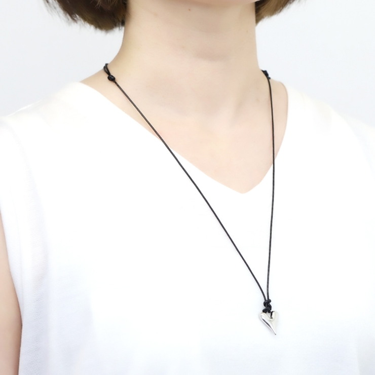 ネックレス PUレザー革ひも ハートペンダント[品番：RINA0001689