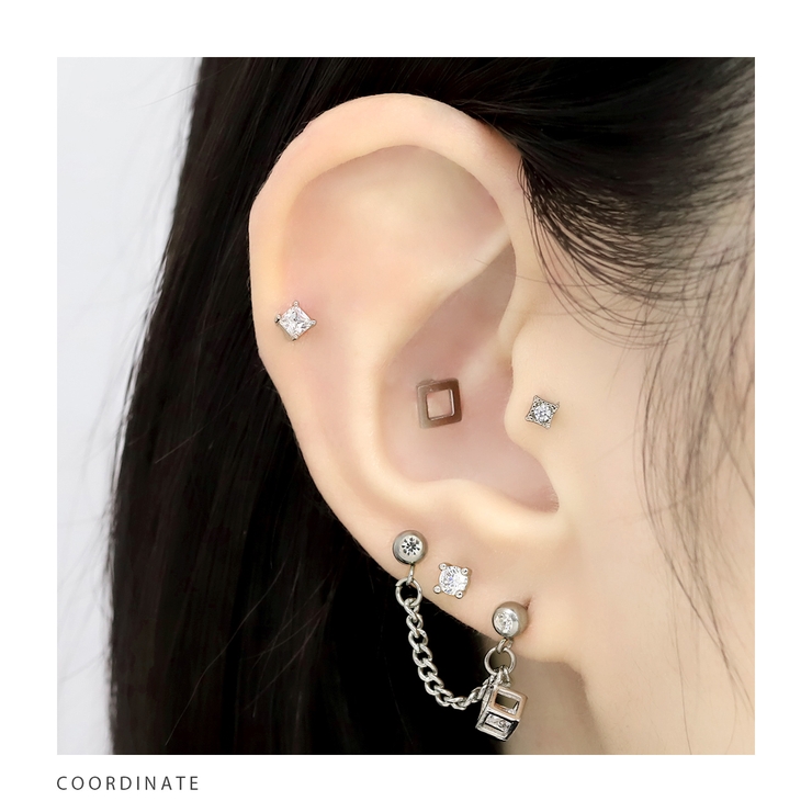 軟骨ピアス ジュエルinキューブチェーンWバーベル ボディピアス