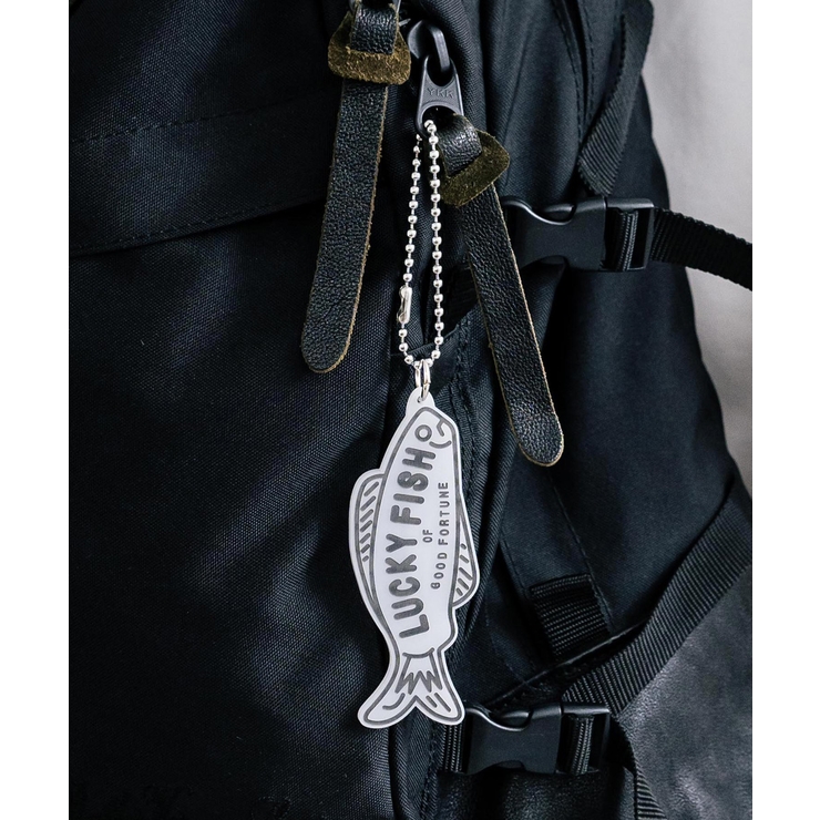 FISH(クリーム) | キーホルダー アクリル アニマル | Rocky Monroe