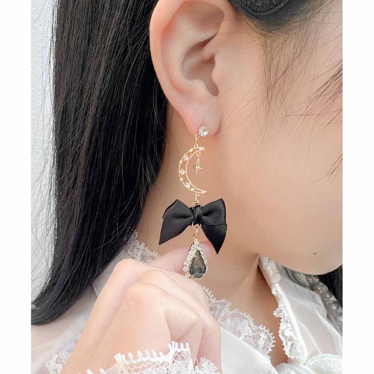 クリスタルムーンリボンピアス[品番：RJTW0002069]｜ROJITA