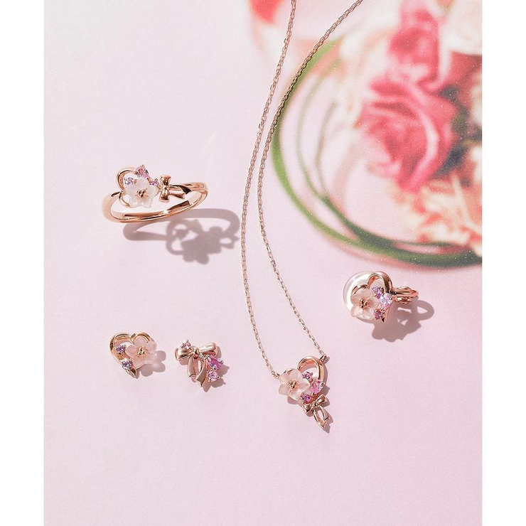 Samantha Tiara フラワーモチーフ ネックレス イヤリング セット Samantha Tiara フラワーモチーフ ネックレス イヤリング セット