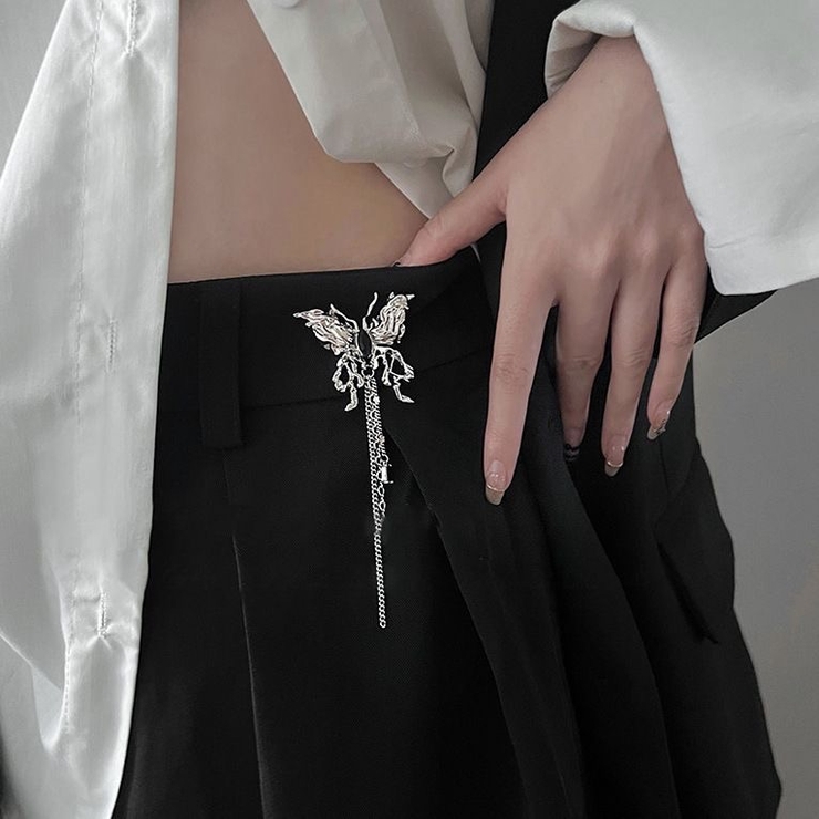 蝶 タッセル胸飾りブローチ[品番：SHNW0011657]｜Achic（アシック