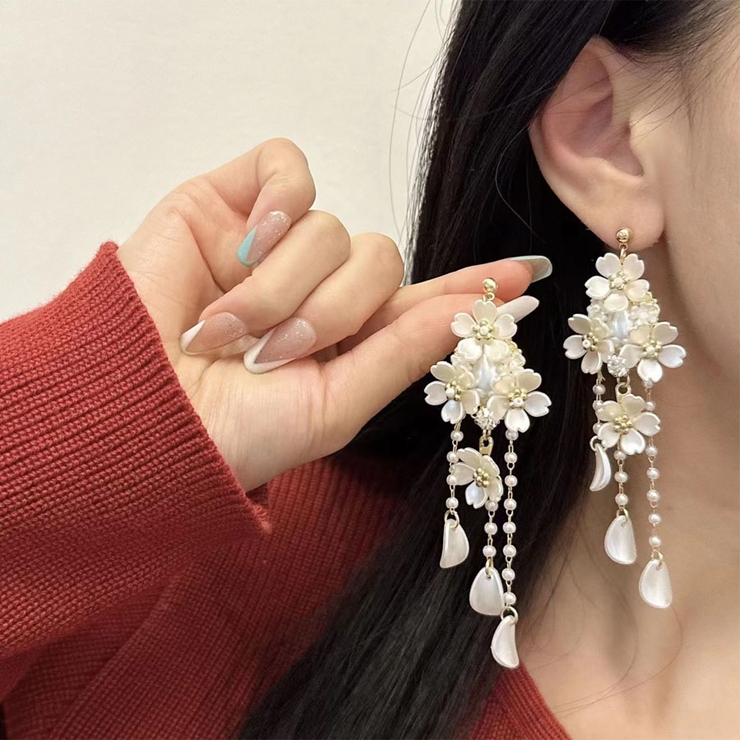 ロングピアス 揺れる 花 | shoppinggo | 詳細画像10 