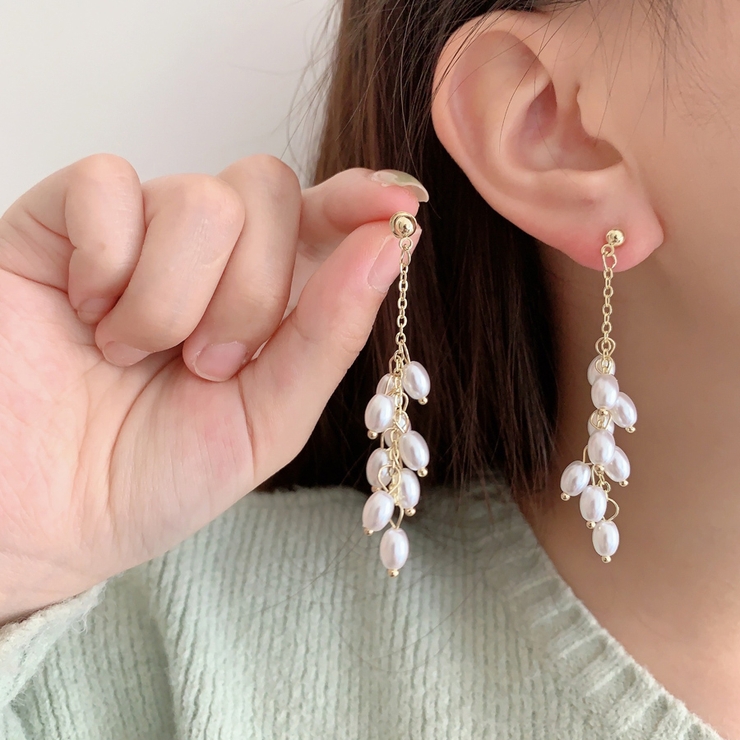 パールピアス 揺れる 結婚式[品番：JRKW0005013]｜shoppinggo