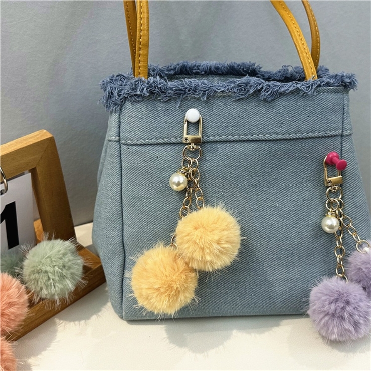 イエロー | ポンポン ファーチャーム ふわふわ | shoppinggo