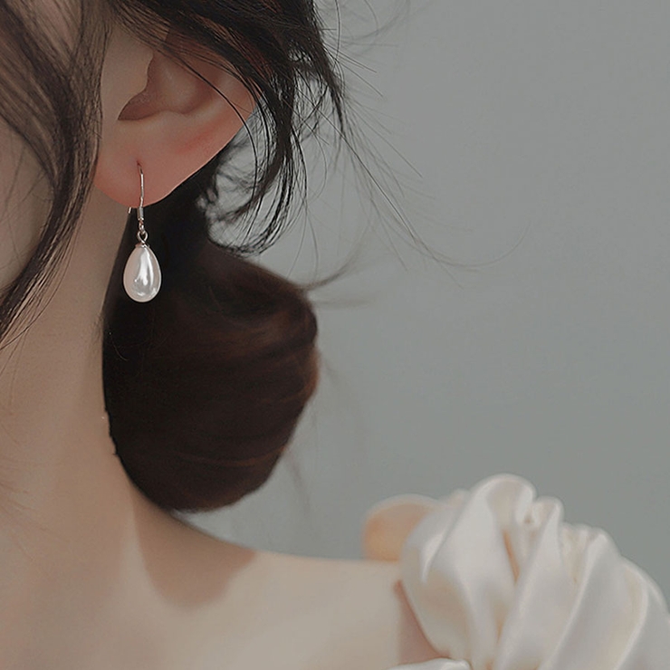 ホワイト*8mm | パールピアス フックピアス 揺れる | shoppinggo