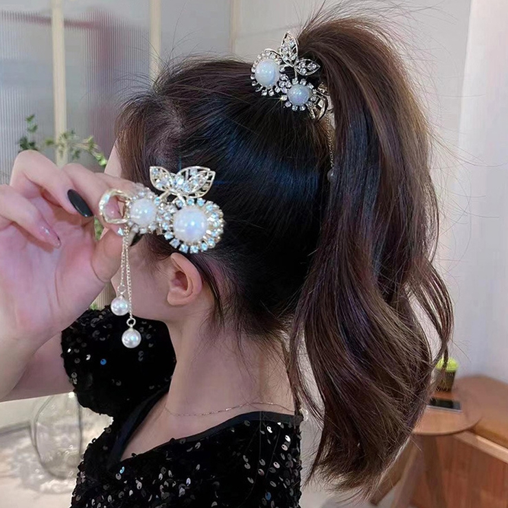 Aさくらんぼ | キラキラヘアクリップ はな ゆらゆらチェーン付き | shoppinggo