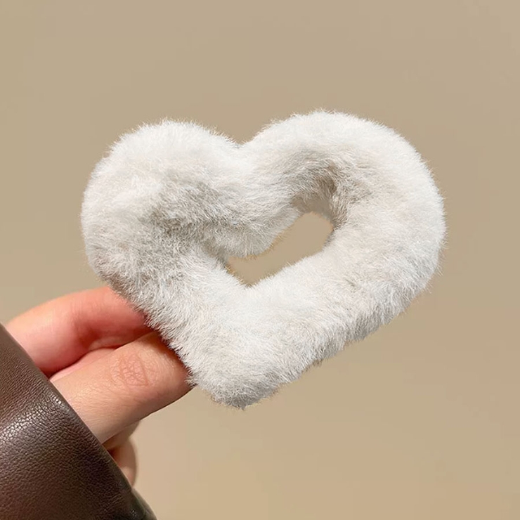 ホワイト | ヘアクリップ ハート ファー | shoppinggo