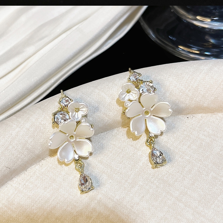 ピアス 揺れる 花 | shoppinggo | 詳細画像4 