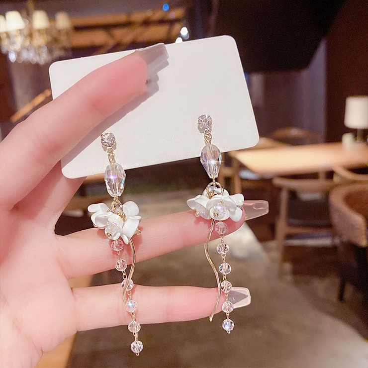 パールピアス 揺れるモチーフピアス 花 可愛い イヤリング  人気アクセサリー[品番：JRKW0003970]｜shoppinggo（ショッピングゴー）のレディースファッション通販｜SHOPLIST（ショップリスト）