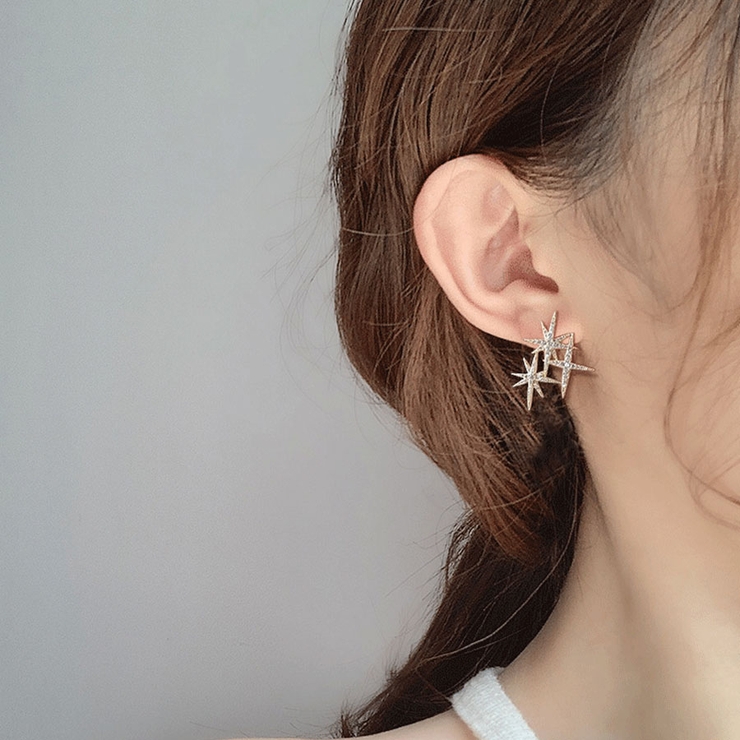 ピアス 星 キラキラ[品番：JRKW0002728]｜shoppinggo