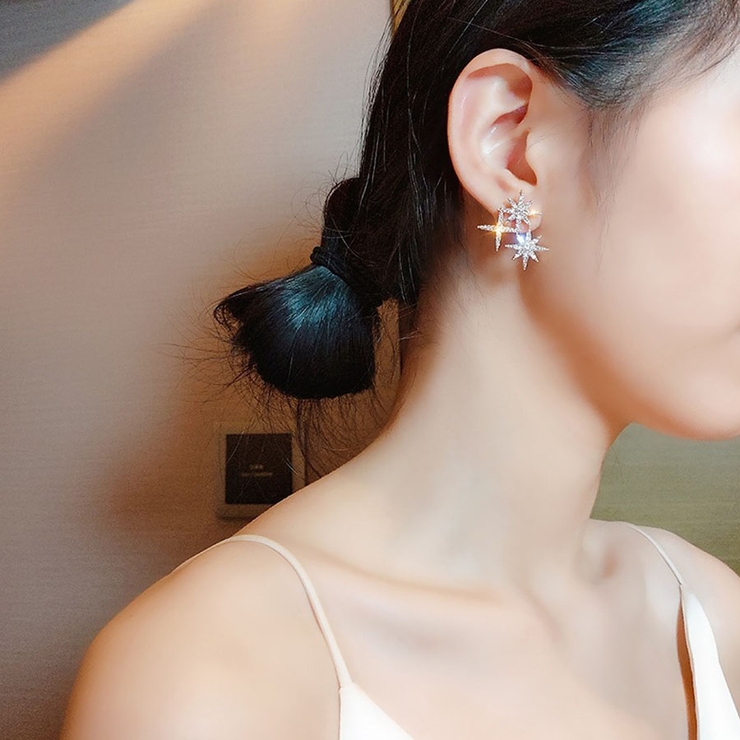 ピアス 星 キラキラ[品番：JRKW0002728]｜shoppinggo