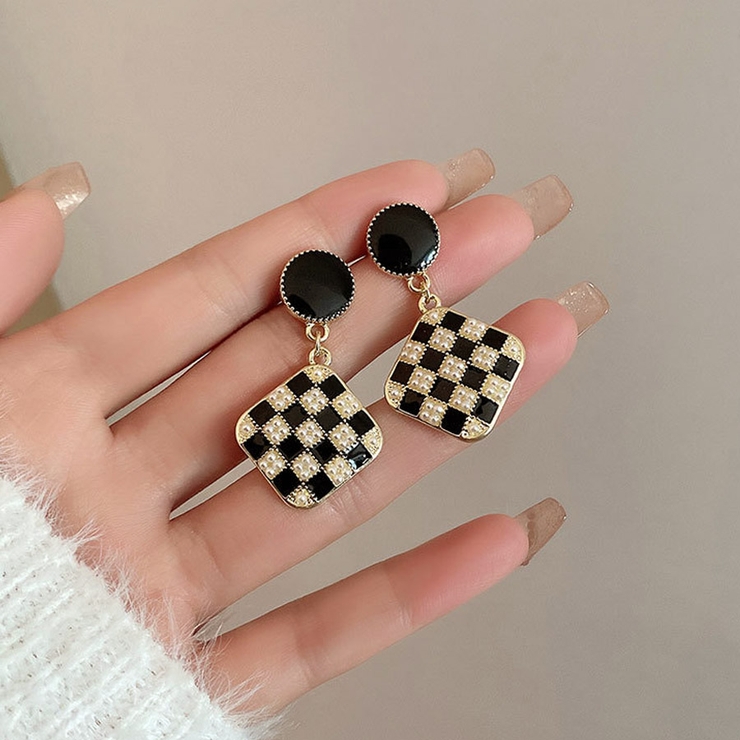 ☆人気☆【LAZY DAWN】☆Square Check Earrin.g E016☆ピアス☆ SJX W】DIAMOND 3DOTS PIERCED EARRING(6JP5046)｜SJX公式ONLINE