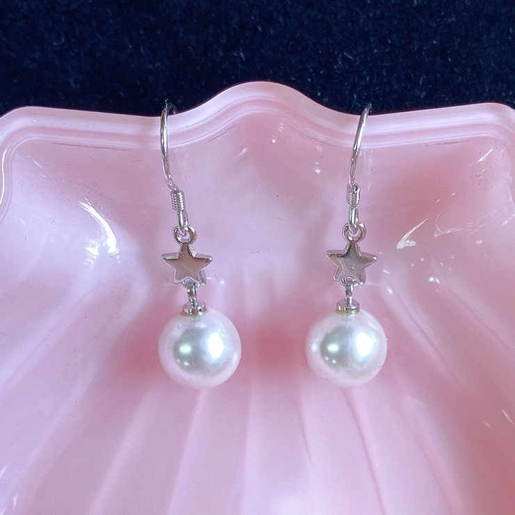 揺れるパールピアス フックピアス 星[品番：JRKW0001813