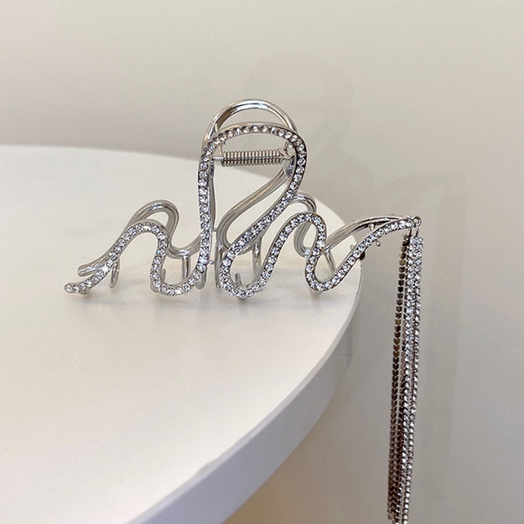 値下げ♡❤︎バンズクリップ203キラキラ大きめ暗黒派バンズクリップくり抜き10cm 値下げ♡❤︎バンズクリップ203キラキラ大きめ暗黒派バンズ