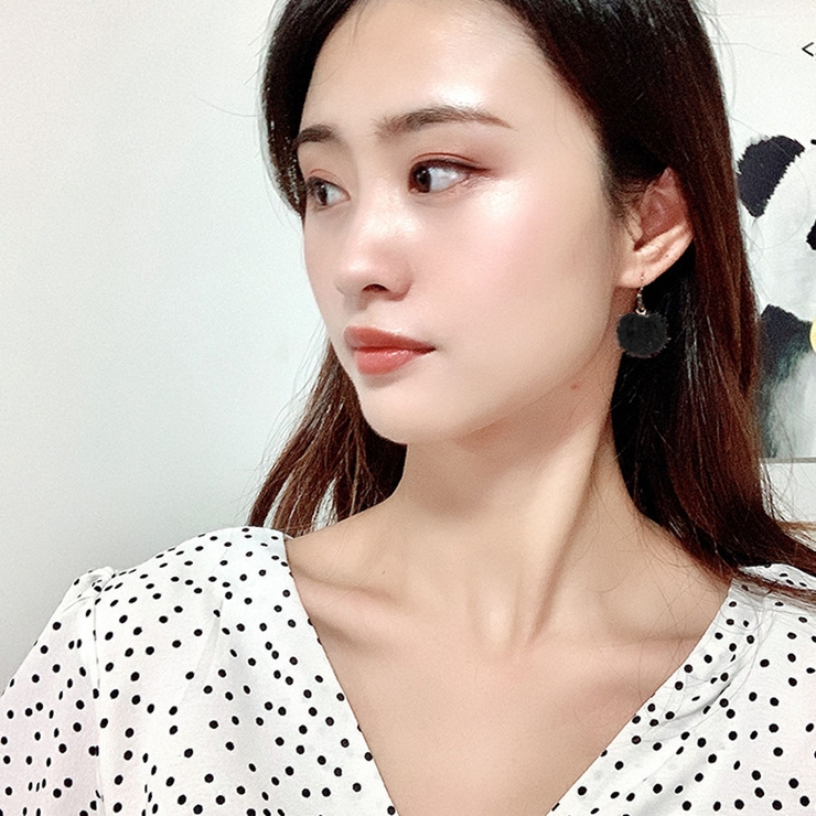 ピアス ふんわり ポンポン[品番：JRKW0002676]｜shoppinggo