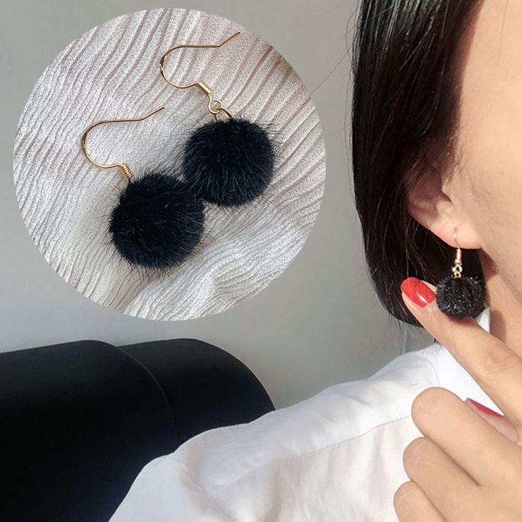 【セール中♡】ボンボンピアス/イヤリング オーダーページ ボンボンピアス ボンボンイヤリング 𝑼𝒏𝒐 (@uno_ooooo