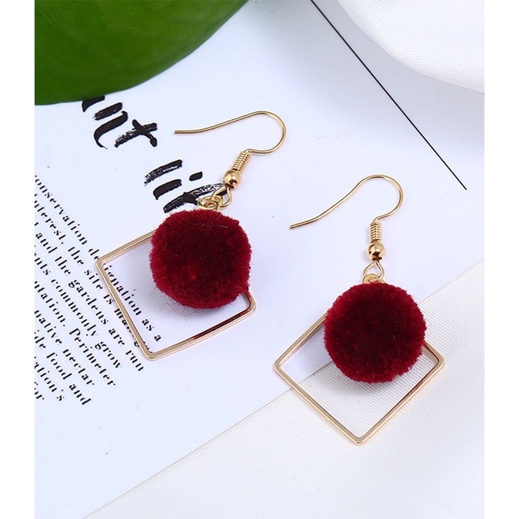 ワインレッド | ふわふわ ファーピアス 菱形イヤリング | shoppinggo