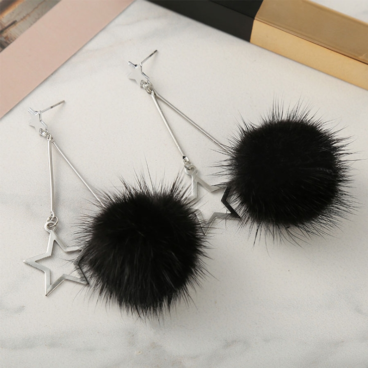 ブラック  | ピアス キラキラ星 ふんわり | shoppinggo