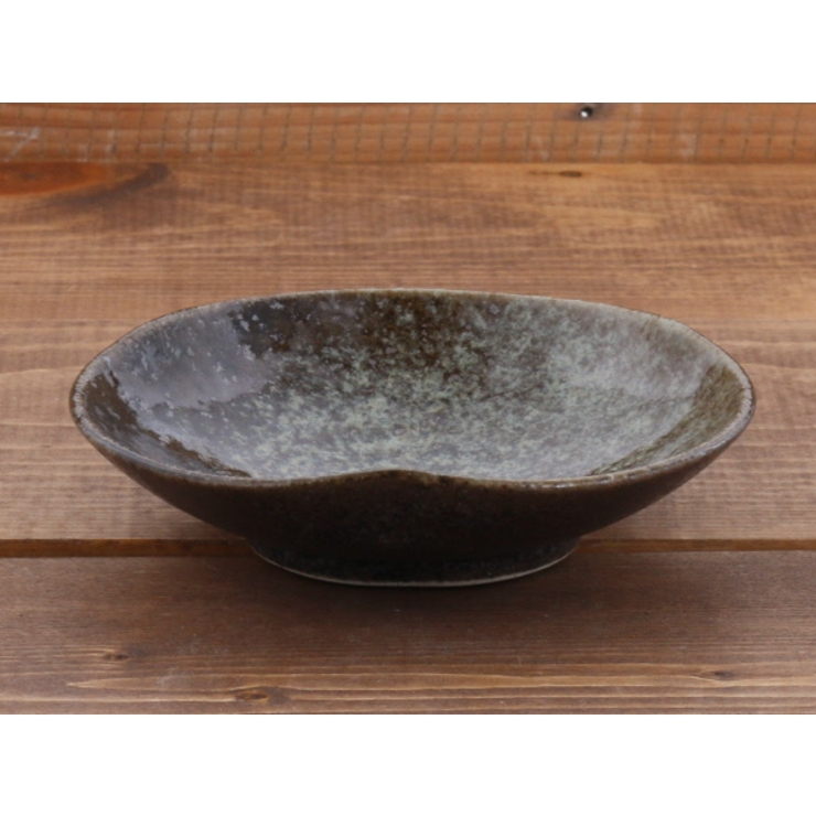変形三角小皿 13cm 和食器皿[品番：ADMH0000595]｜TABLE WARE