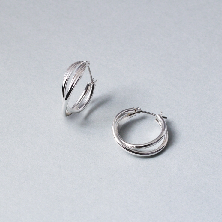 シルバー | ピアス フープ アクセサリー via Capri プチプラ 夏 ギフト | THE KISS 