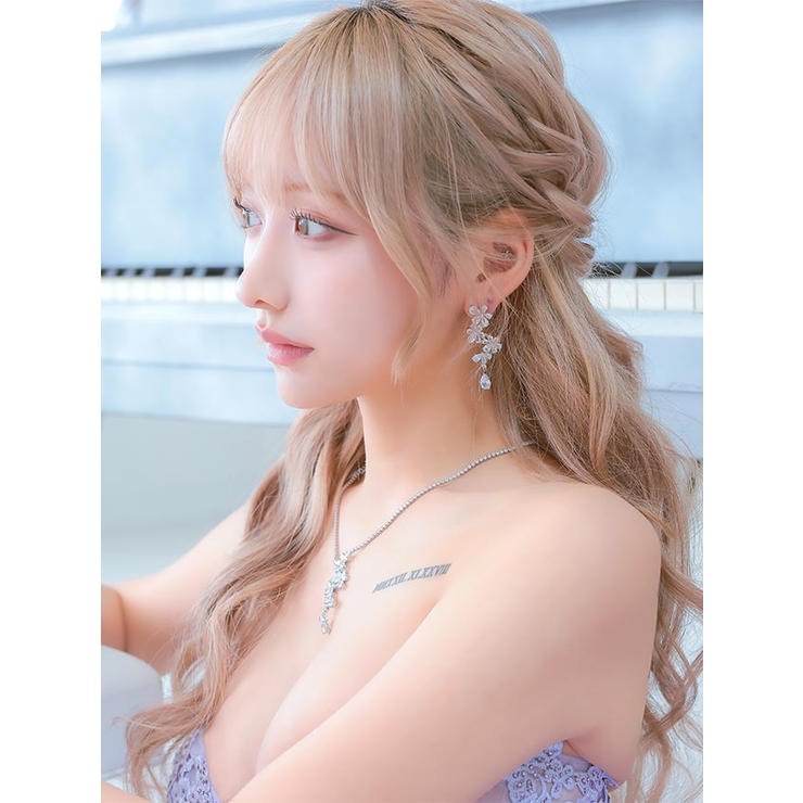 揺れる花モチーフアクセ＊ネックレス＆ピアス アクセサリーセット 小ぶり | Tika | 詳細画像4 