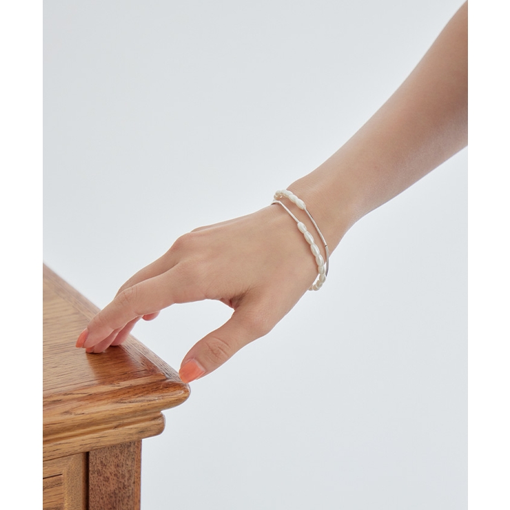 パールクロスチェーンブレスレット パール素材で女性らしさを演出 小物 | titivate | 詳細画像9 