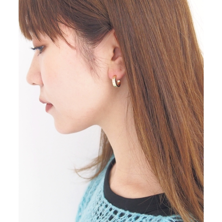 mille blanc 樹脂ポストピアス[品番：TRNA0002492]｜TRANSIT