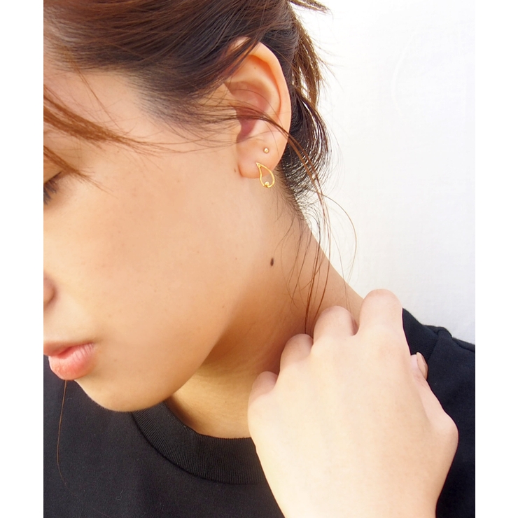 SALON オリジナル真鍮線ミニピアス 曲線[品番：TRNA0002291