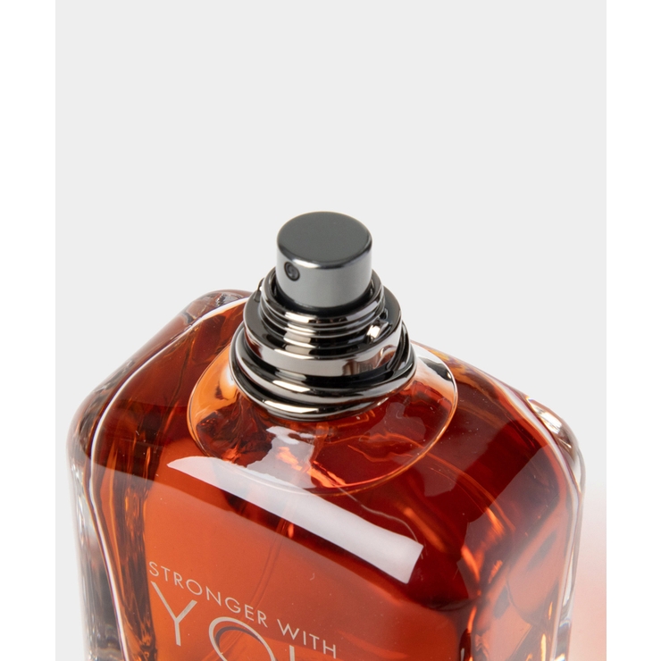 エンポリオ アルマーニ シー ウーマン　オードパルファム 香水　50ml Amazon | Emporio Armani In Love With You Freeze Women EDP