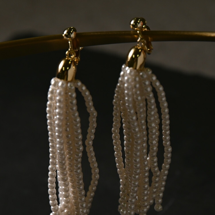 タッセルパールピアス イヤリング ピアス[品番：BECW0009975