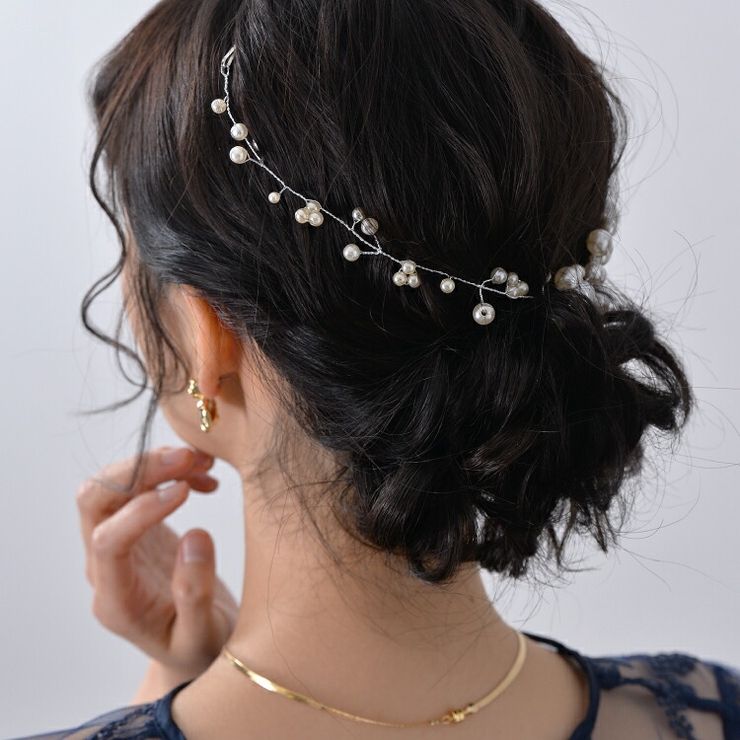 送料無料 ヘアアクセサリー バレッタ ヘアクリップ ヘッドコサージュ ヘッドドレス レディース 女性 髪飾り フェイクパール パール調 リボン チュール 揺れる 大きめ 長め ロング 存在感 ブライダル ウェディング 結婚式 二次会 パーティ ファッショ