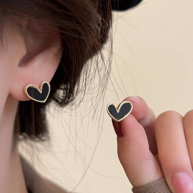 BLK(ピアス) | ハート ピアス アシメハートピアス | VICTORIA
