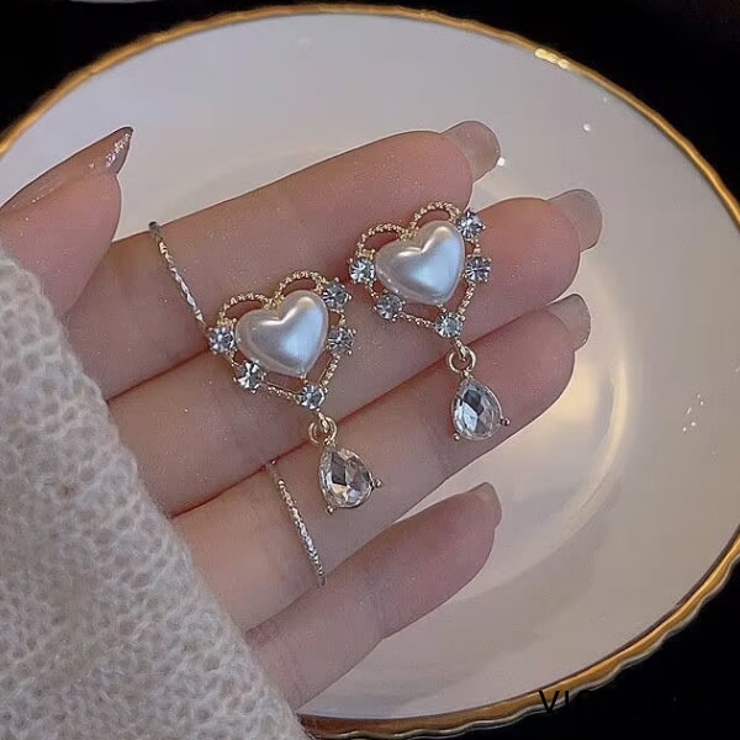 イヤリング　ハート　大人　上品　韓国