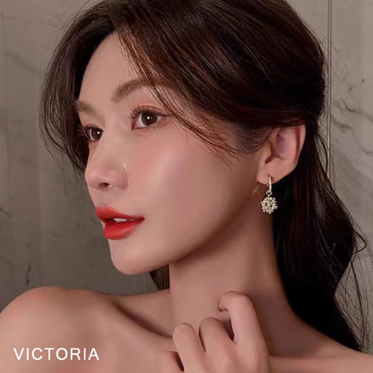 パールクラスターフープピアス シンプル きれいめ | VICTORIA | 詳細画像4 