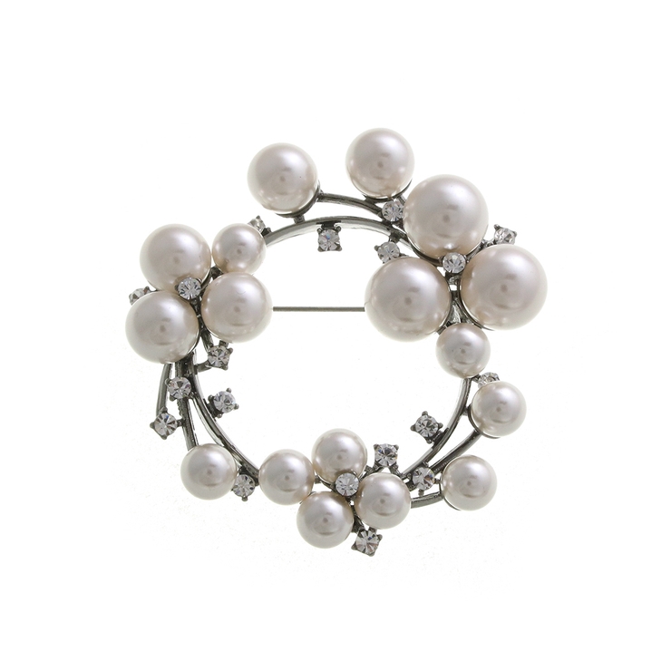 シルバー | アンティーク調パール&times;ストーンサークル型ブローチ ラウンド型 卒業式 | VINGTAINE
