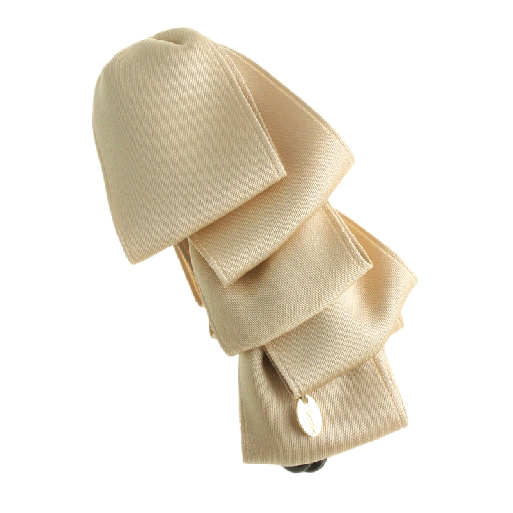 ベージュ | フリルトップリボンバナナクリップ（ベーシック） サテン風 ヘアクリップ | VINGTAINE