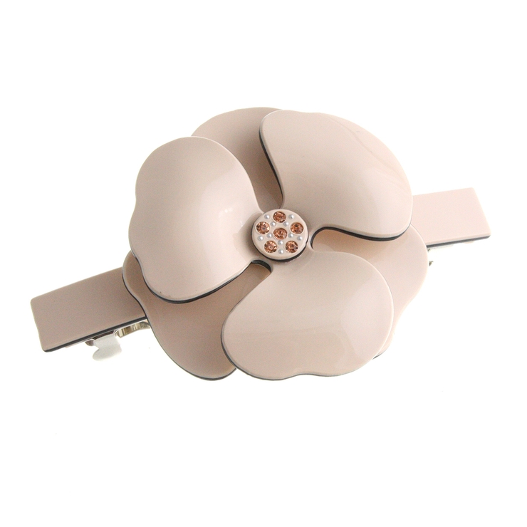 ベージュ | エナメル調カメリアバレッタ フラワー 立体 | VINGTAINE